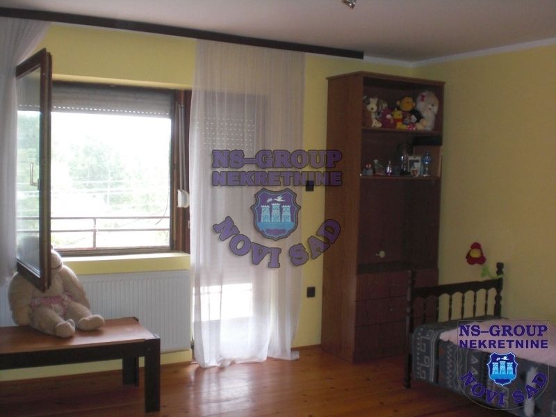 kuca na prodaju Sremski Karlovci 200m2 389584