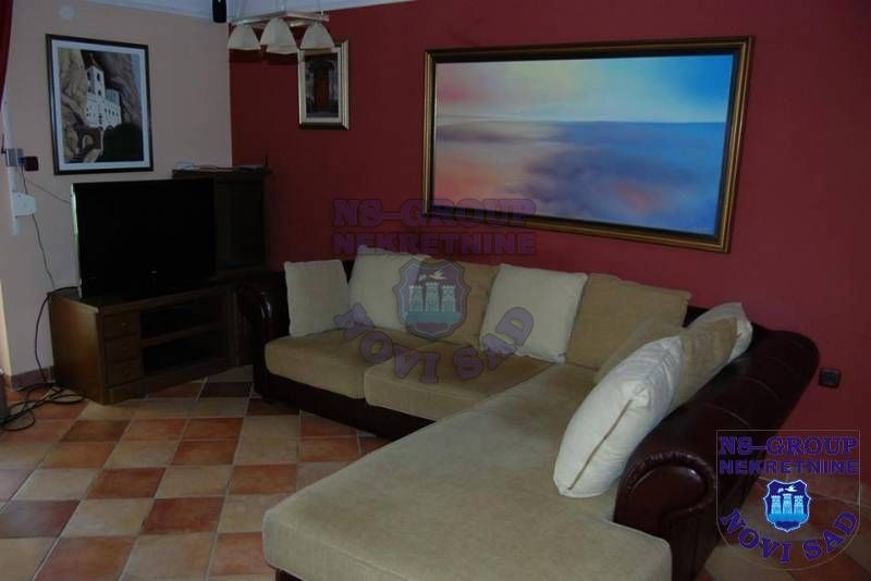 kuca na prodaju Novi Sad 246m2 374286