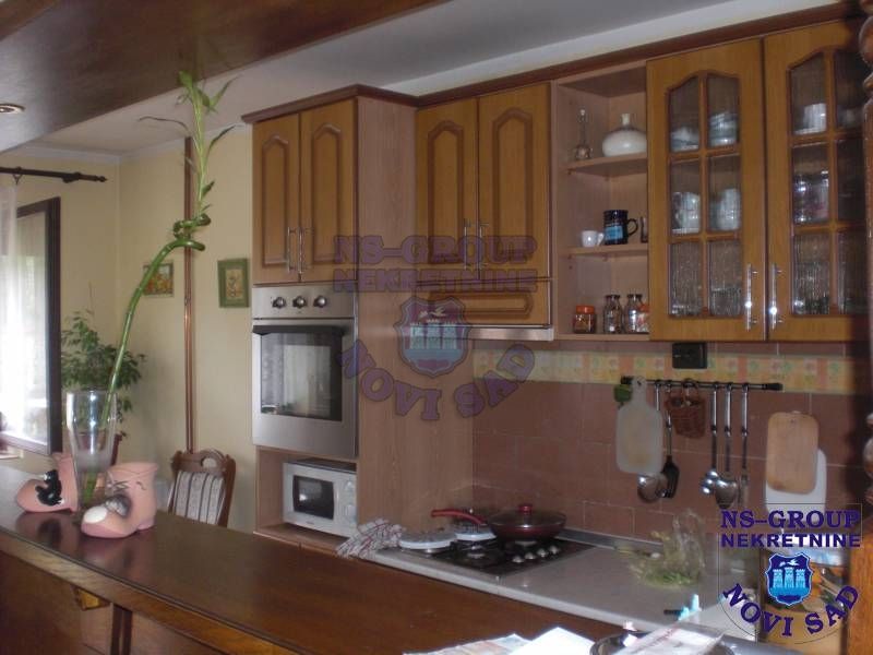 kuca na prodaju Sremski Karlovci 200m2 389584