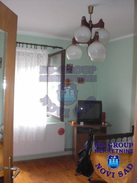 kuca na prodaju Sremski Karlovci 200m2 389584