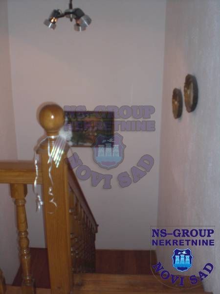 kuca na prodaju Sremski Karlovci 200m2 389584
