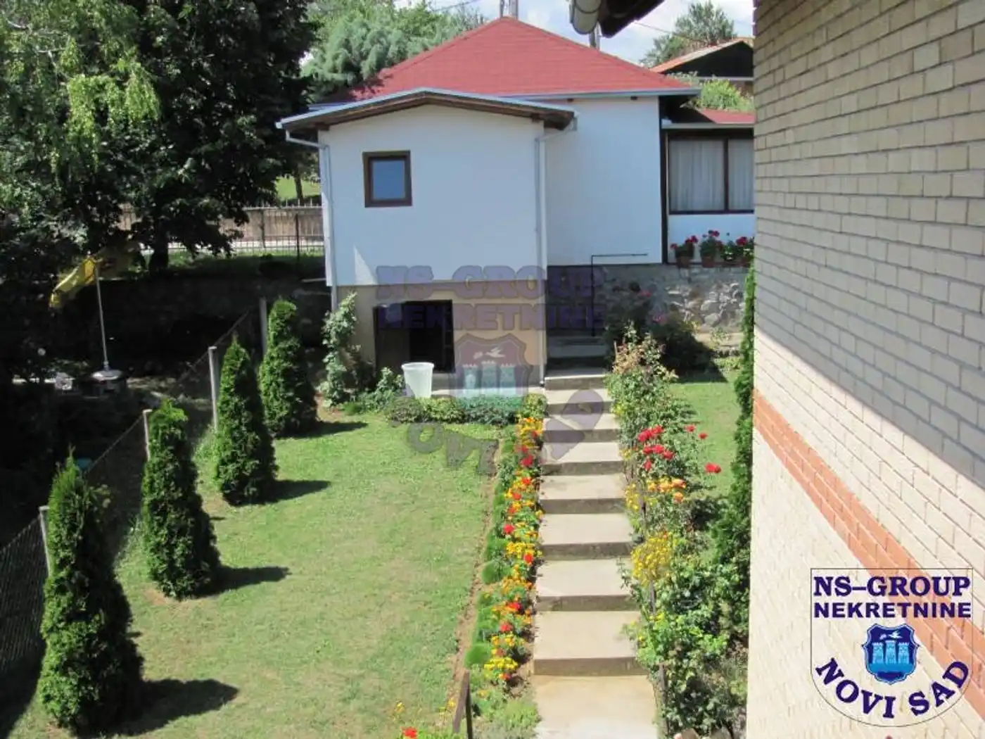 kuca na prodaju Sremska Kamenica, 220m2 379773