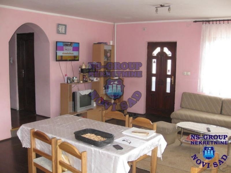 kuca na prodaju Kać, 200m2 374403