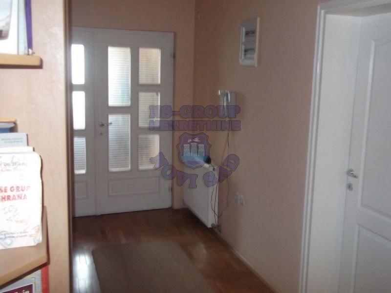 kuca na prodaju Sremska Kamenica 250m2 399126