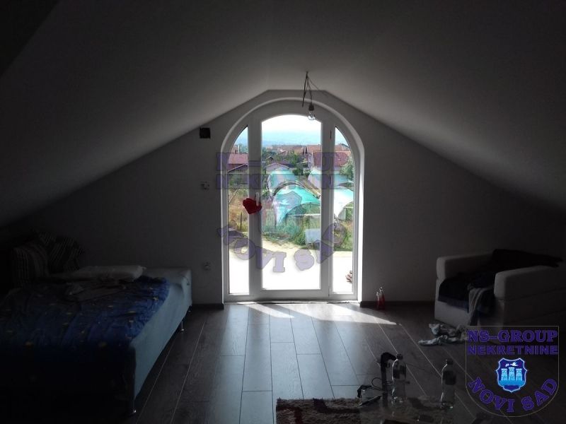 Kuća na prodaju Veternik 600m2, 410685
