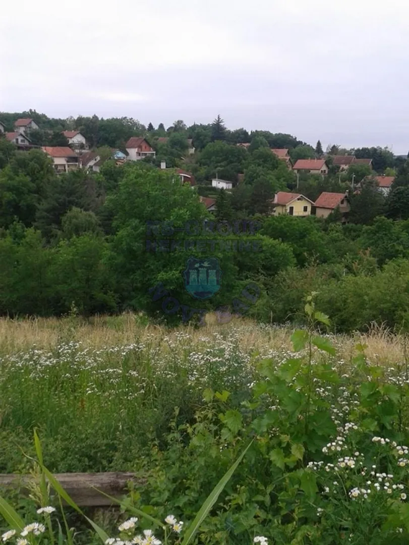 plac na prodaju Sremska Kamenica 700m2 419647