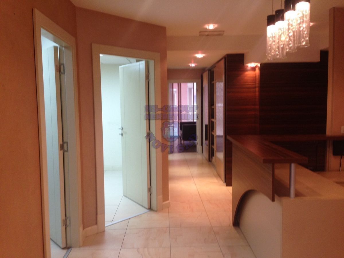 lokal na prodaju Novi Sad, 176m2 443381