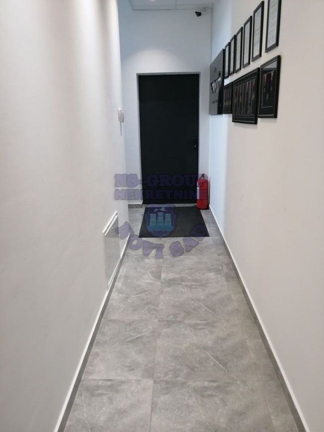 lokal na prodaju Novi Sad 360m2 447928