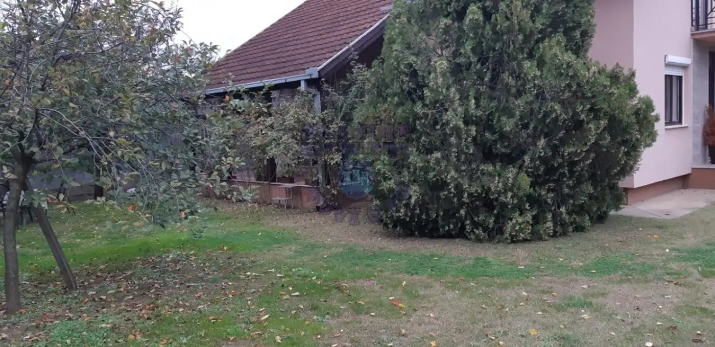 kuca na prodaju Novi Sad 200m2 448324