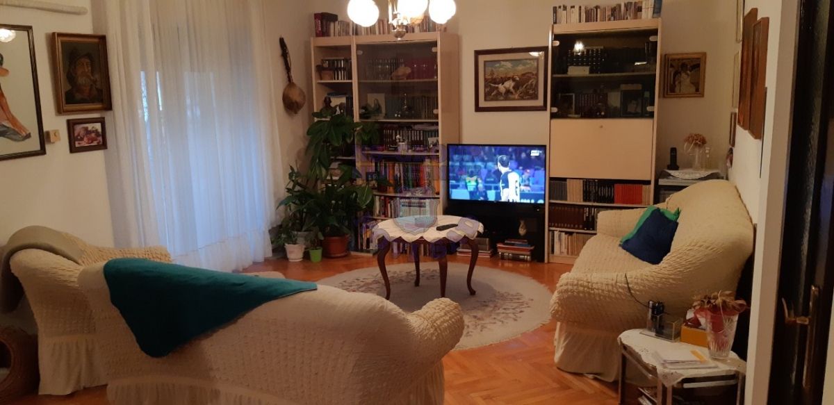 kuca na prodaju Novi Sad 200m2 448324