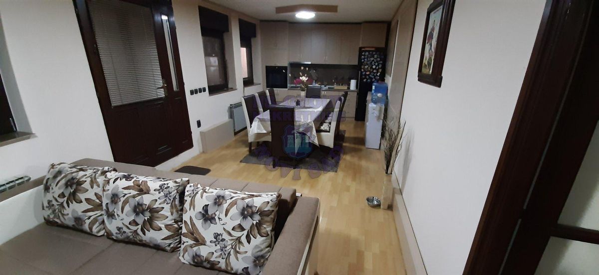 kuca na prodaju Petrovaradin 265m2 450339