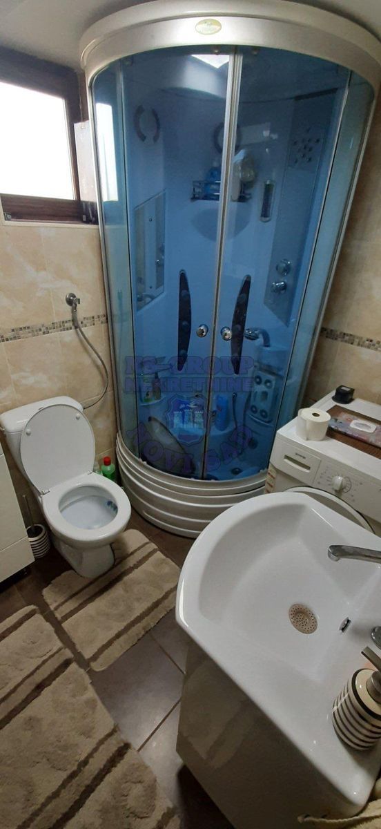 kuca na prodaju Petrovaradin 265m2 450339