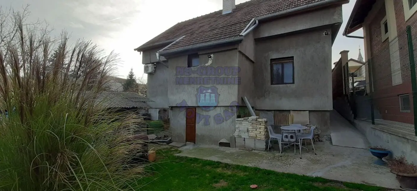 kuca na prodaju Petrovaradin 265m2 450339