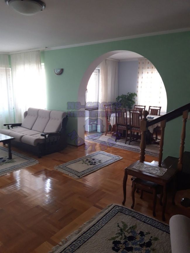 kuca na prodaju Novi Sad 330m2 450788