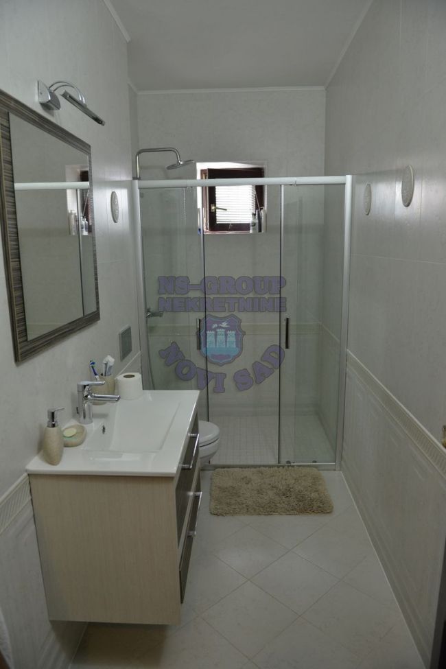 kuca na prodaju Apatin 360m2 461572