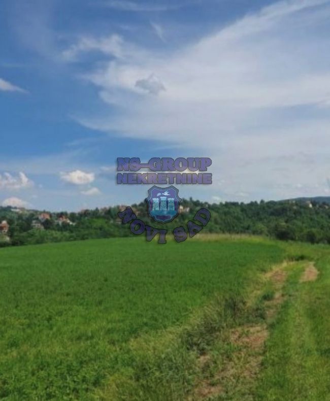 plac na prodaju Sremska Kamenica 832m2 465097