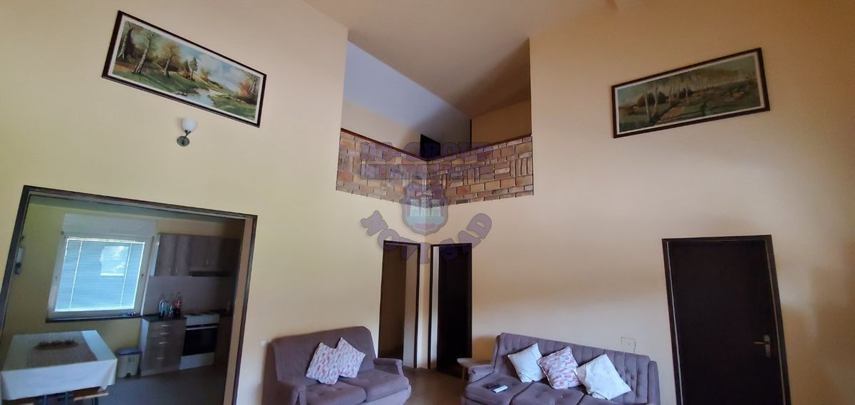 kuca na prodaju Sremska Kamenica, 200m2 472628