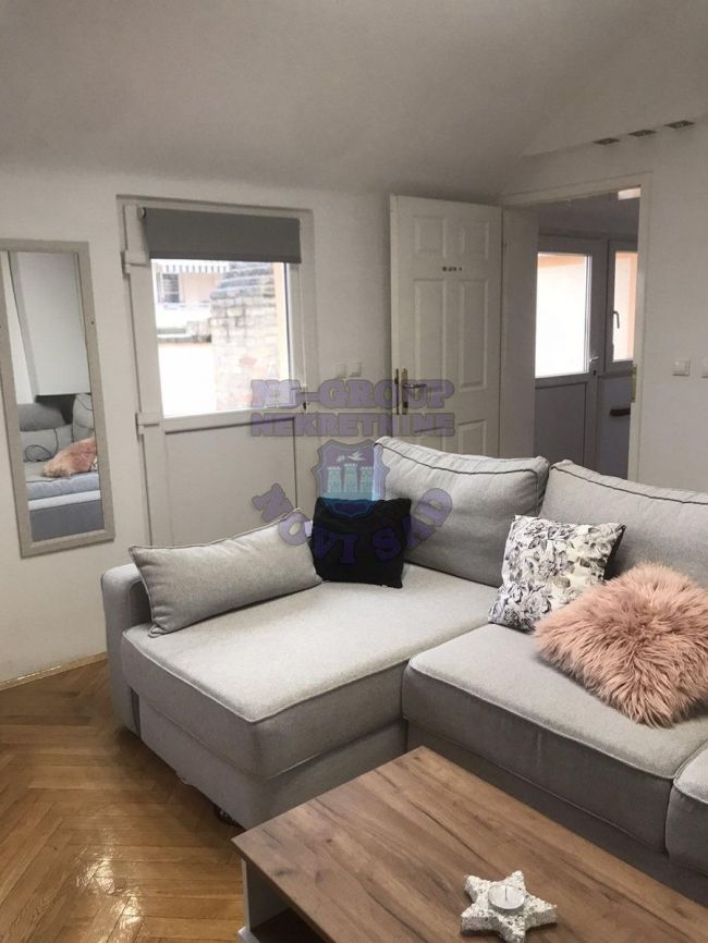 stan na prodaju Novi Sad 240m2 472914