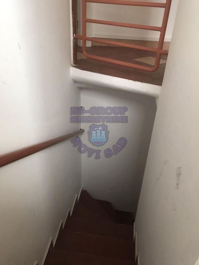 stan na prodaju Novi Sad 240m2 472914