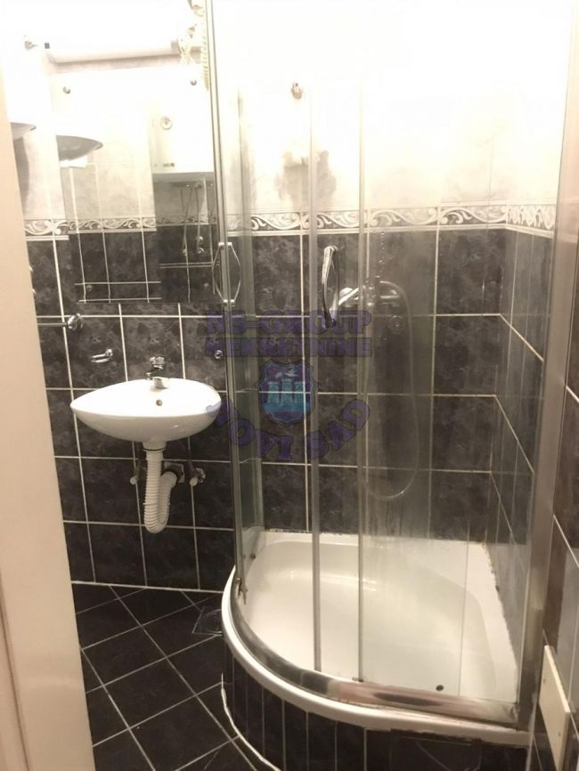 stan na prodaju Novi Sad 240m2 472914