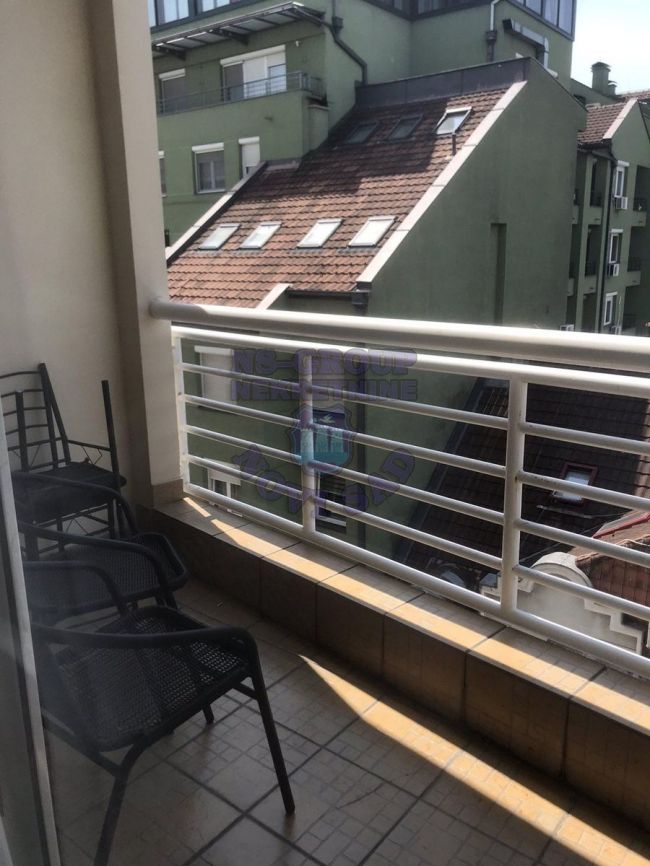 stan na prodaju Novi Sad 240m2 472914