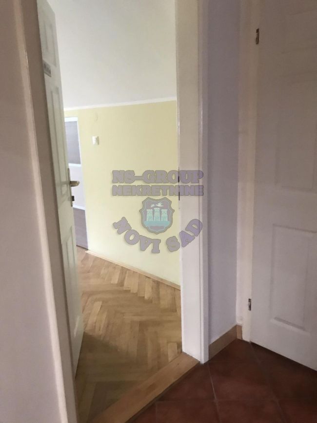 stan na prodaju Novi Sad 240m2 472914
