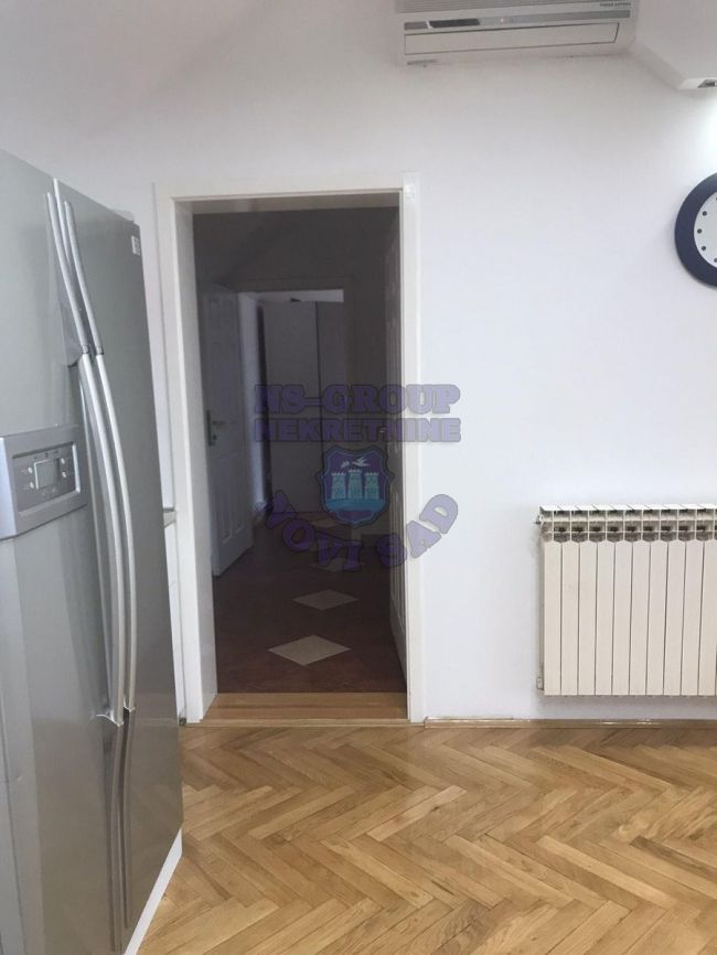 stan na prodaju Novi Sad 240m2 472914