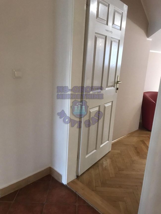 stan na prodaju Novi Sad 240m2 472914