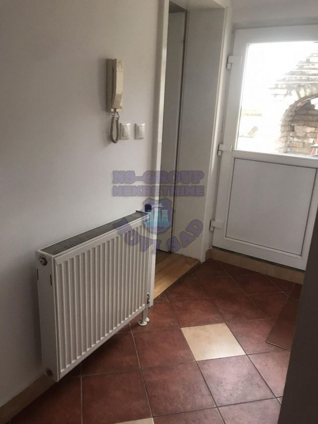 stan na prodaju Novi Sad 240m2 472914