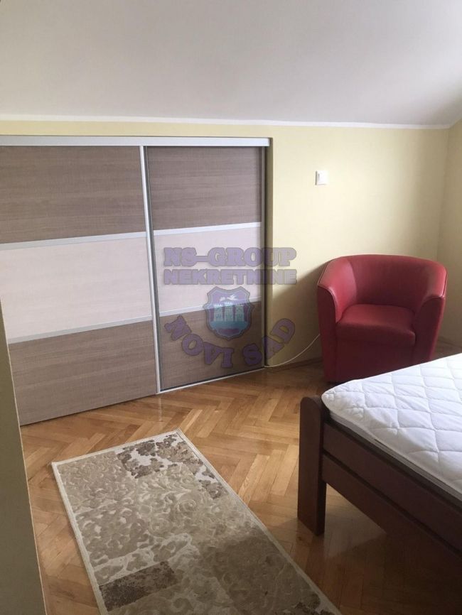 stan na prodaju Novi Sad 240m2 472914