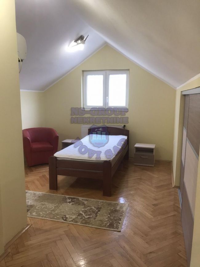 stan na prodaju Novi Sad 240m2 472914