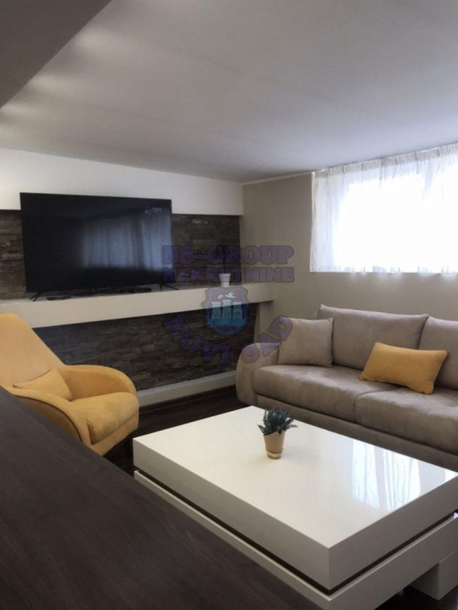 stan na prodaju Novi Sad 240m2 472914