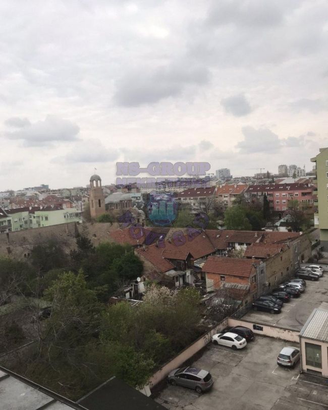stan na prodaju Novi Sad 240m2 472914