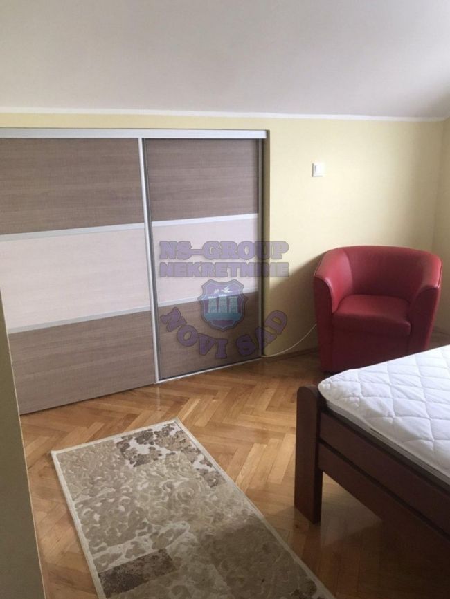 stan na prodaju Novi Sad 240m2 472914