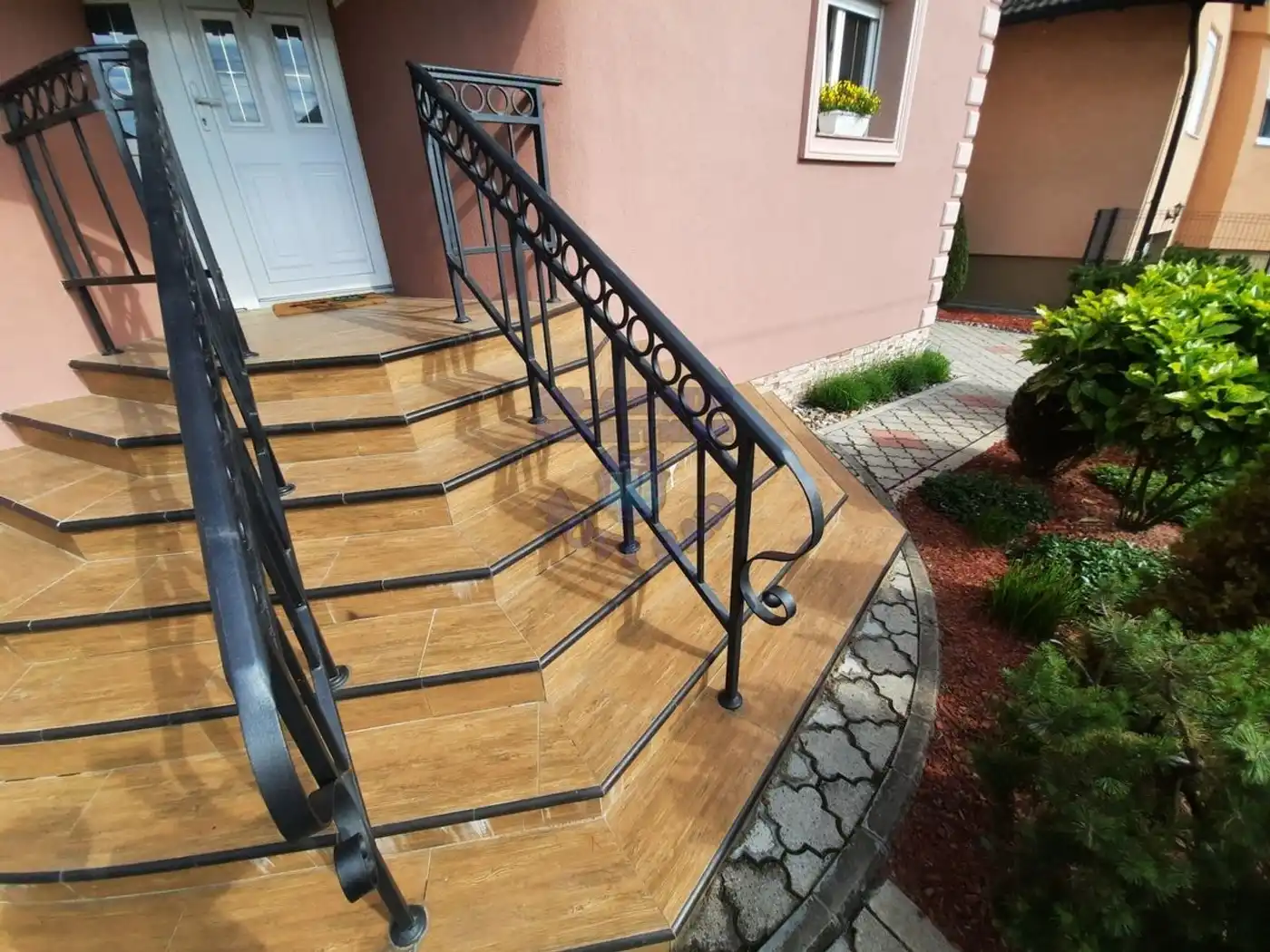 kuca na prodaju Veternik 238m2 474590