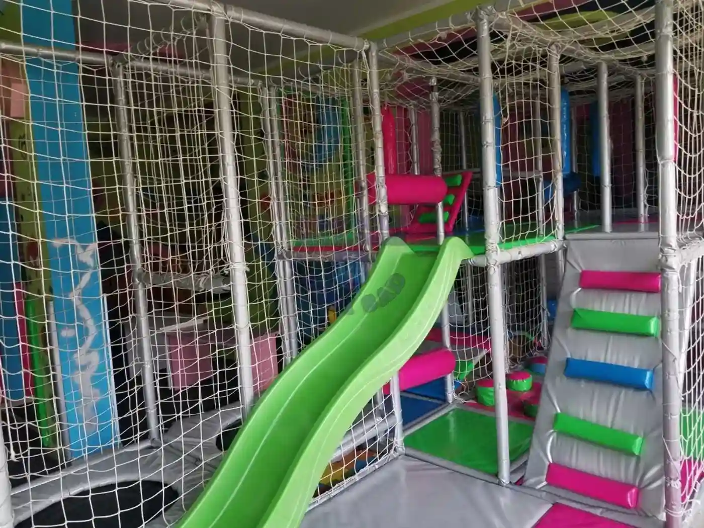 lokal na prodaju Novi Sad, 434m2 475763