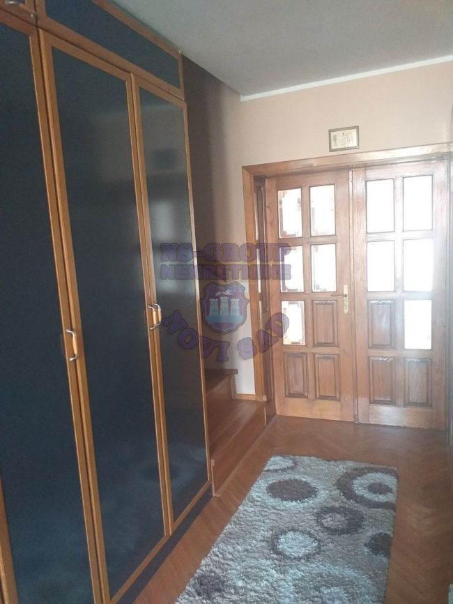 kuca na prodaju Petrovaradin 210m2 479800