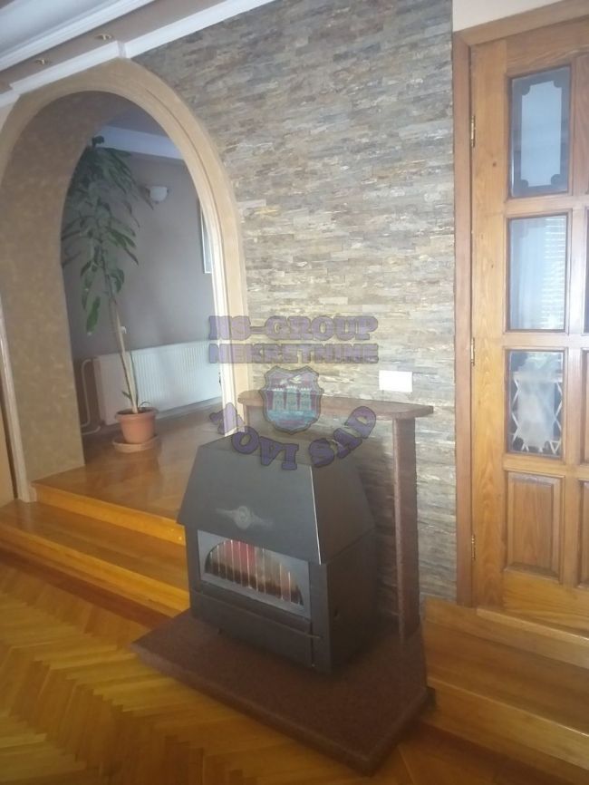 kuca na prodaju Petrovaradin 210m2 479800