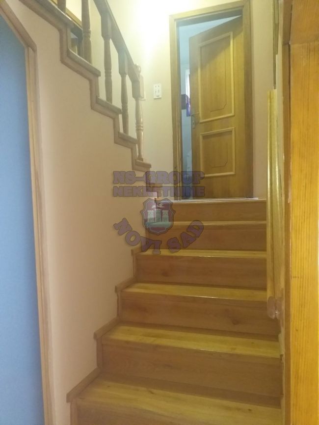 kuca na prodaju Petrovaradin 210m2 479800