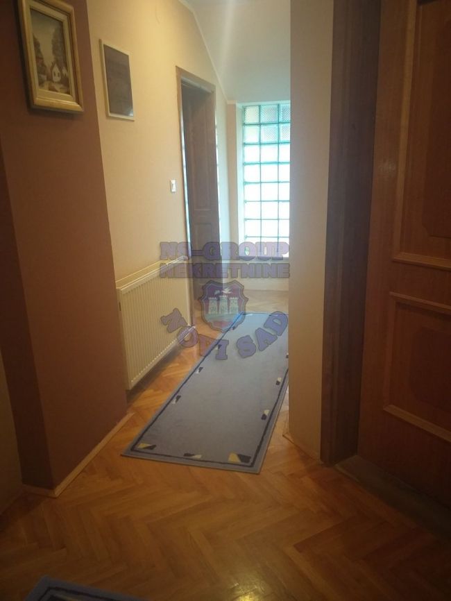kuca na prodaju Petrovaradin 210m2 479800