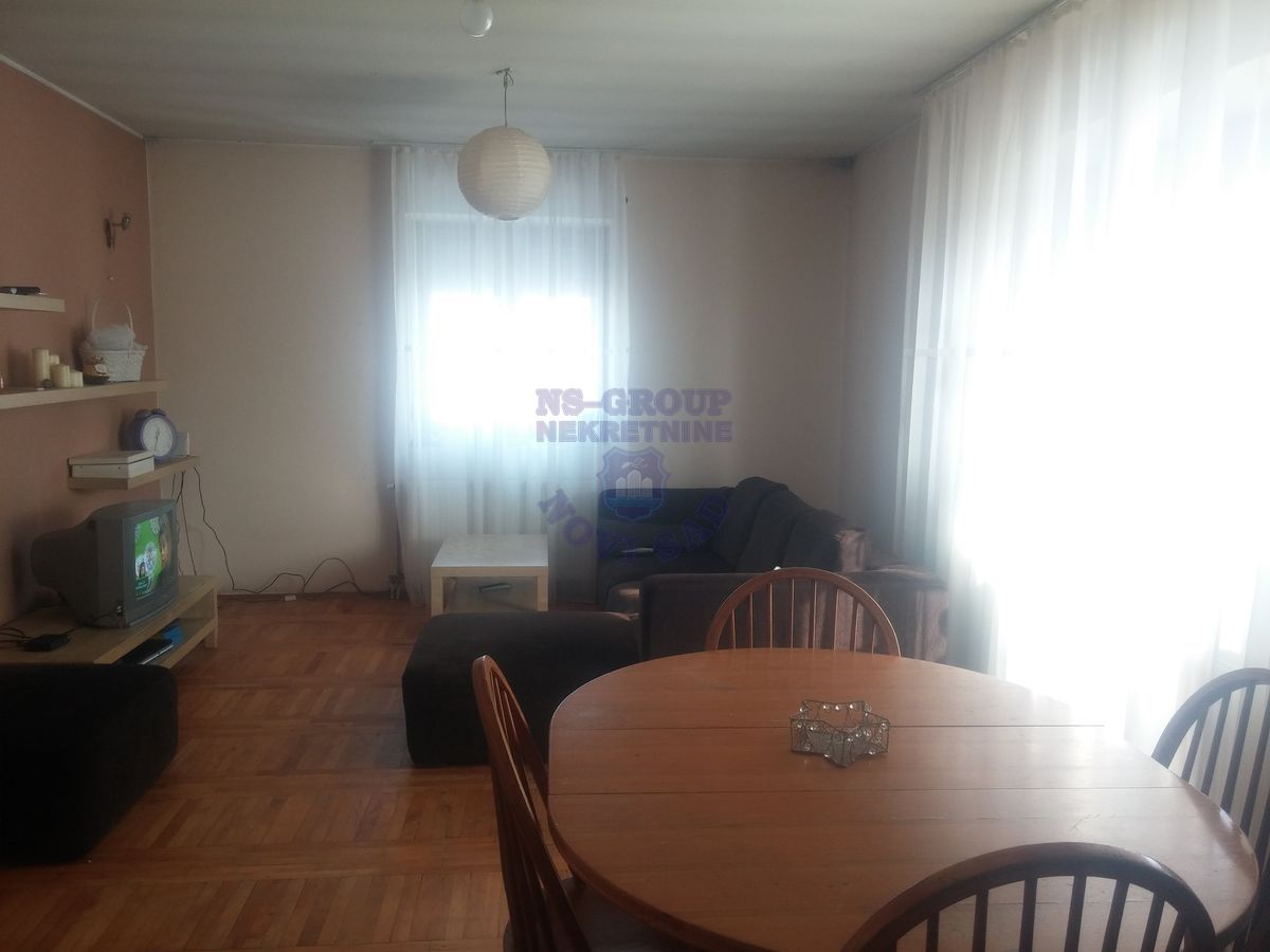 kuca na prodaju Petrovaradin 240m2 482446