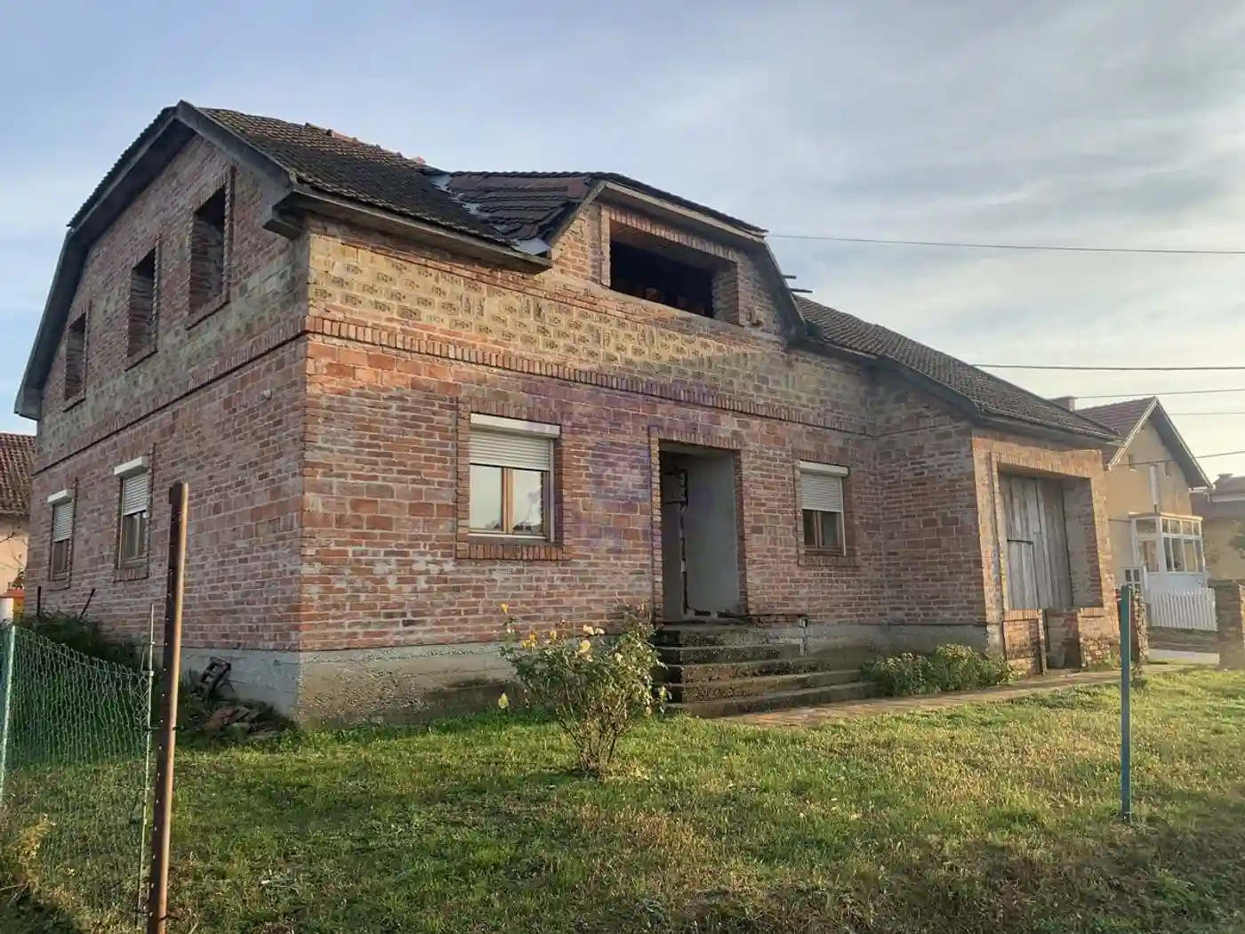 kuca na prodaju Petrovaradin 240m2 482446