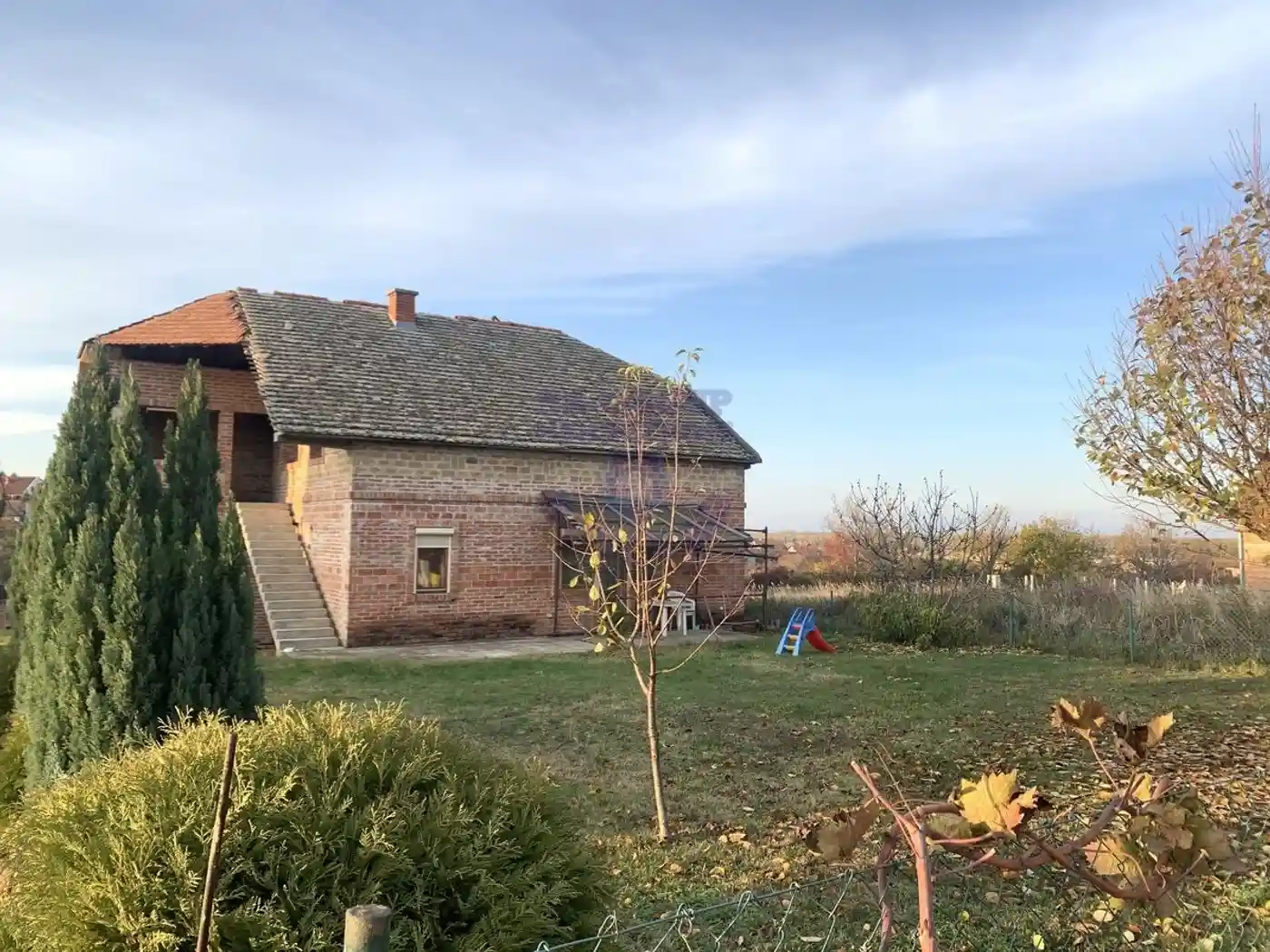 kuca na prodaju Petrovaradin, 240m2 482446