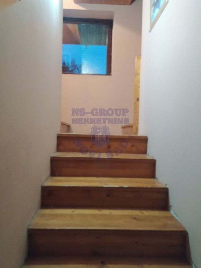 kuca na prodaju Sremska Kamenica 189m2 481705