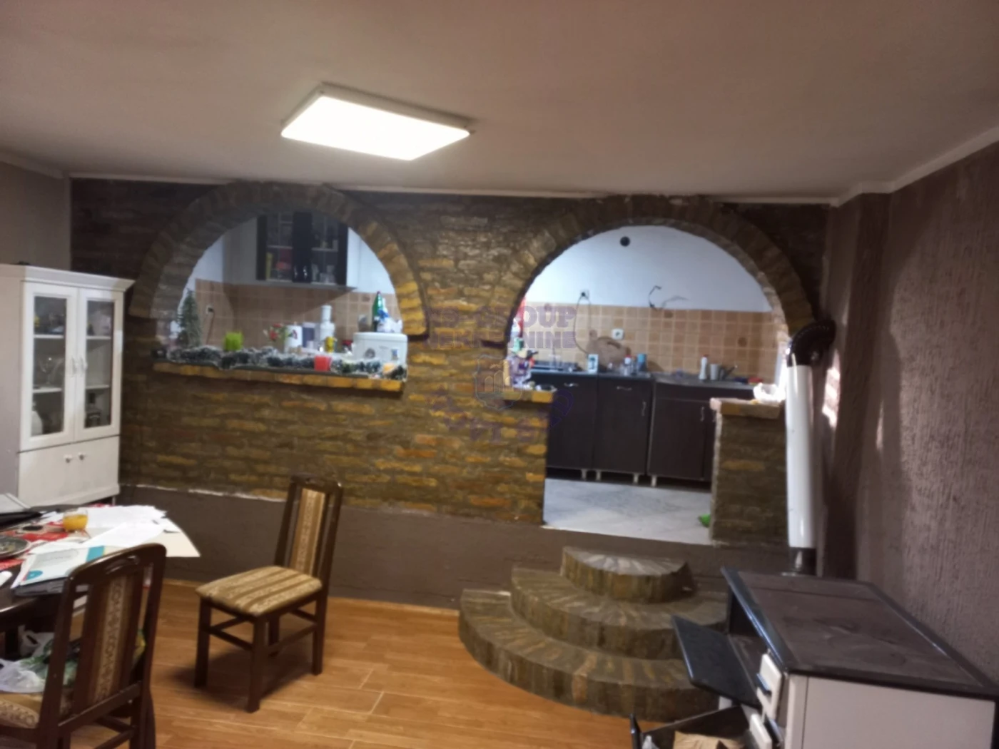 kuca na prodaju Veternik 180m2 481777