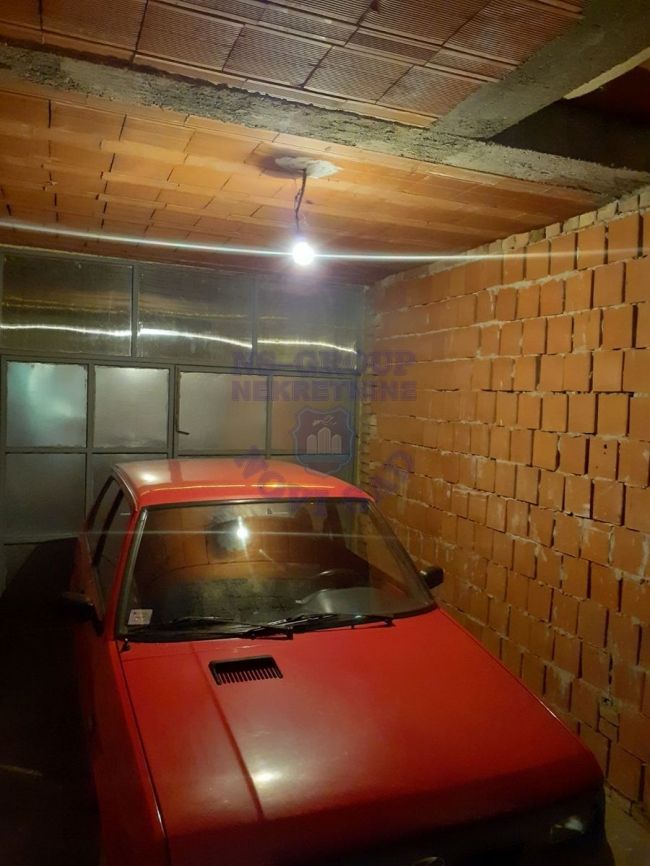 kuca na prodaju Novi Sad 200m2 486779