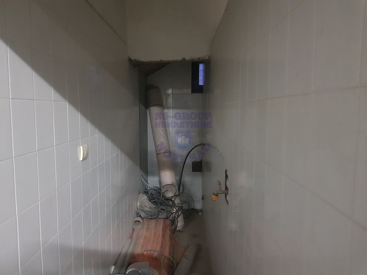 lokal na prodaju Petrovaradin 200m2 488807