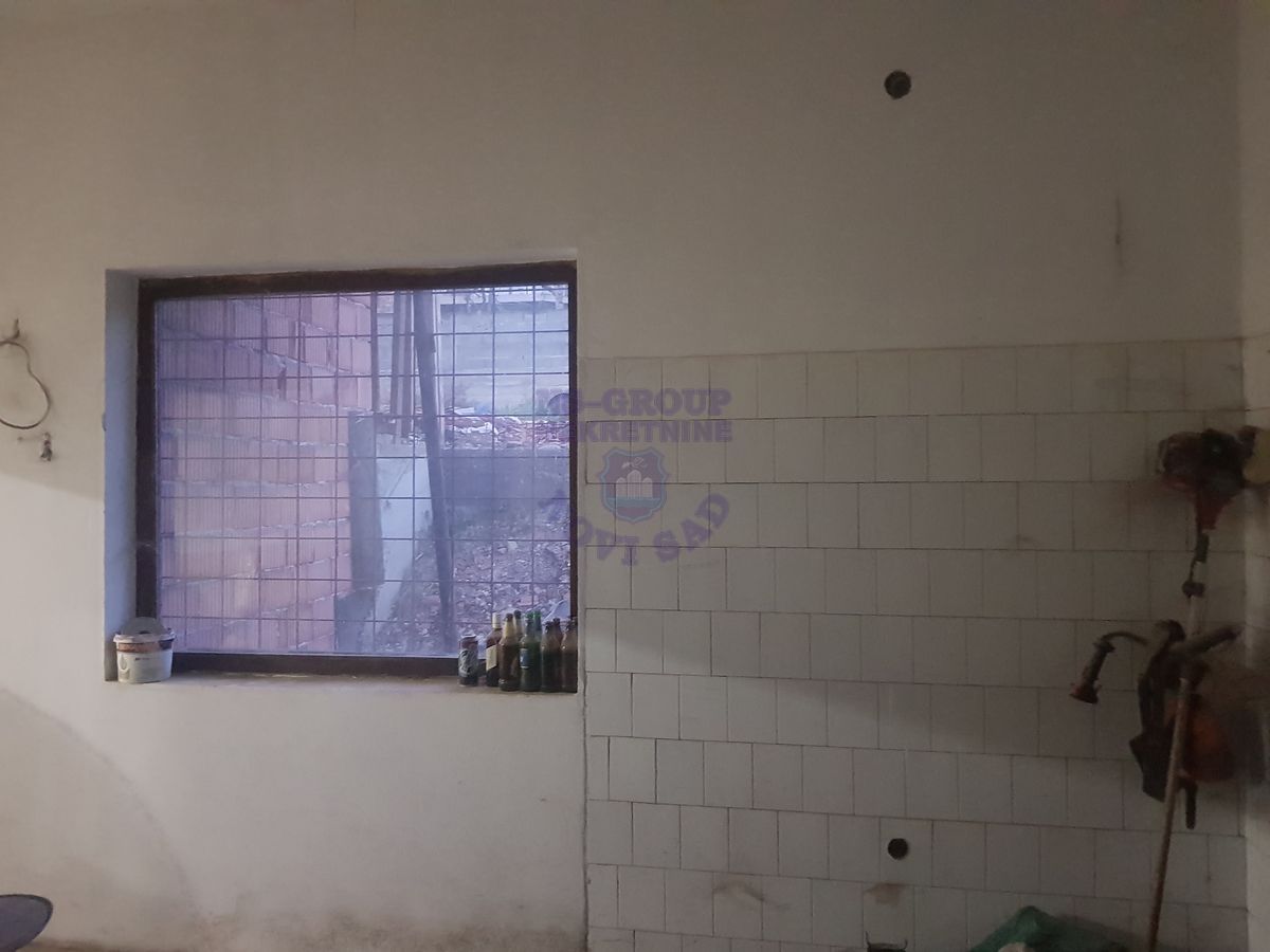 lokal na prodaju Petrovaradin 200m2 488807