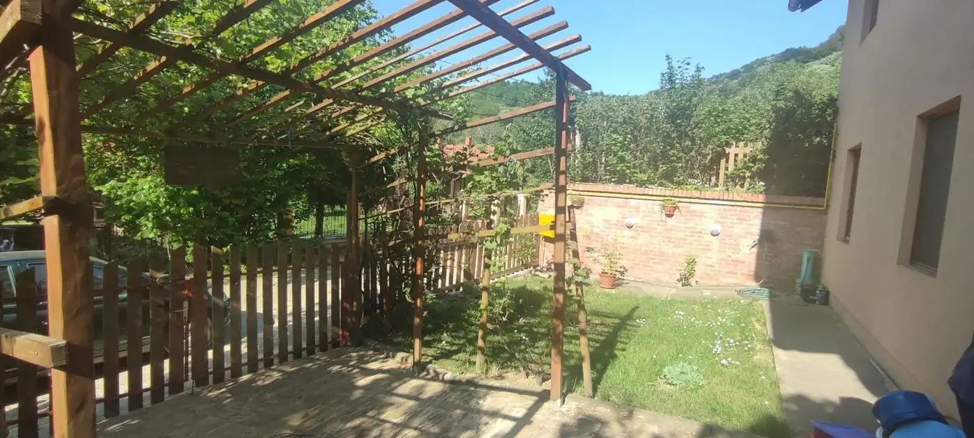kuca na prodaju Ledinci 118m2 489140