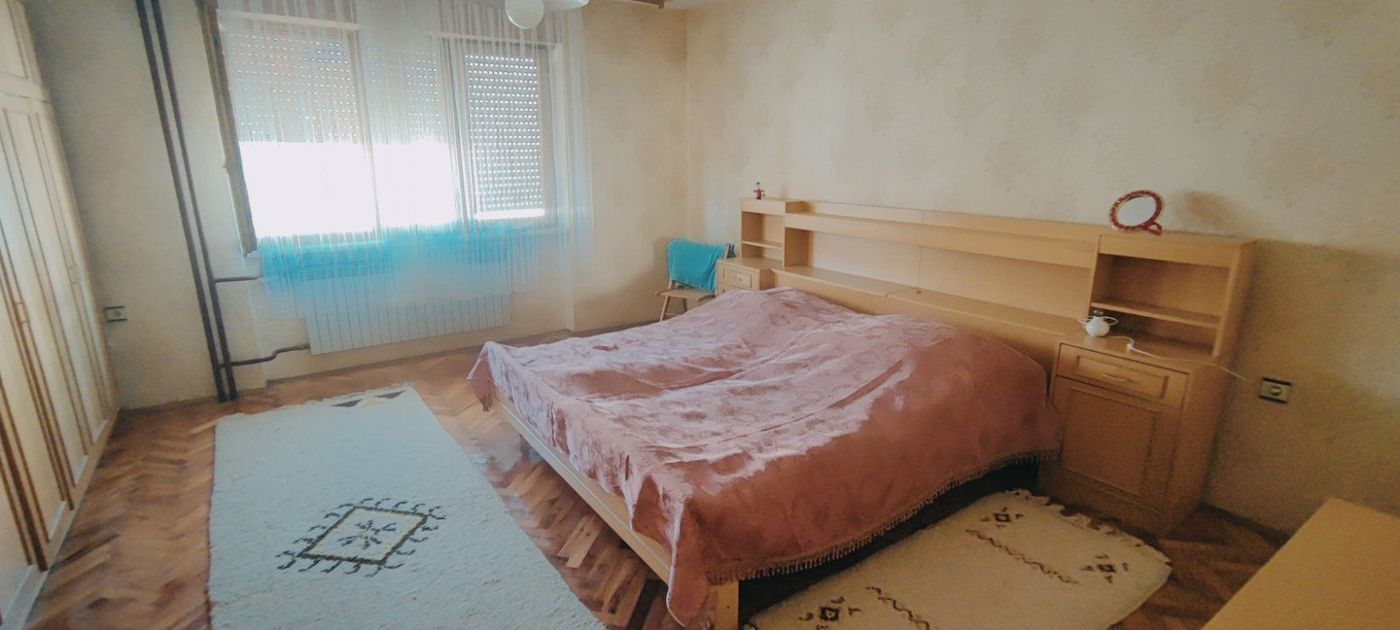 kuca na prodaju Sremska Kamenica 209m2 490874